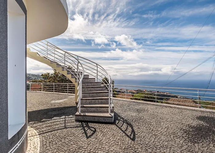 Sunrise Vakantiehuis Estreito Da Calheta