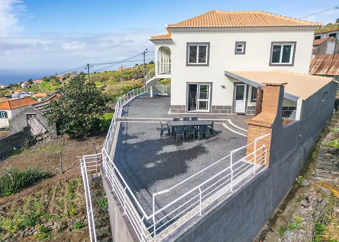 Дом отдыха Sunrise Estreito Da Calheta